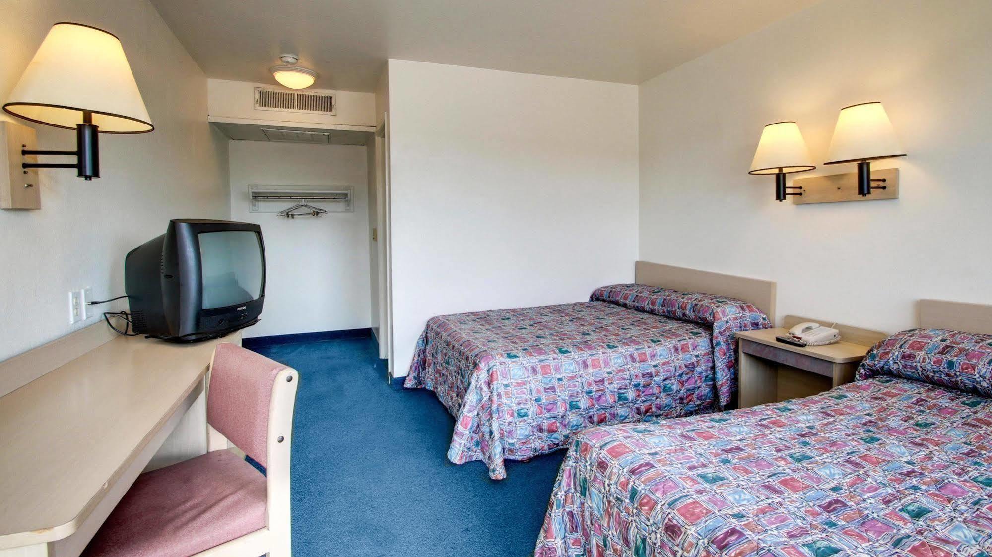 Motel 6 Des Moines South - Airport Exterior foto